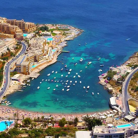 Modern 3 Bedroom In Central Lejlighed