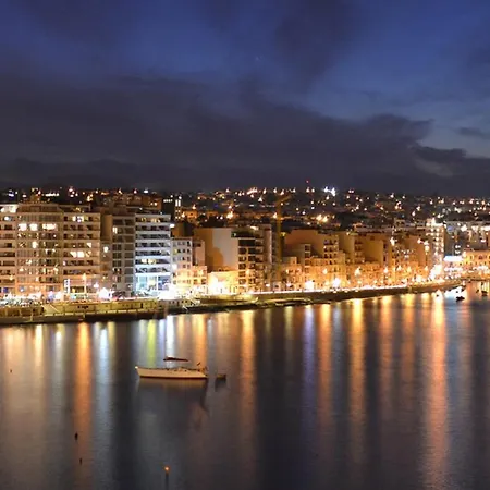 Modern 3 Bedroom In Central Apartment Sliema